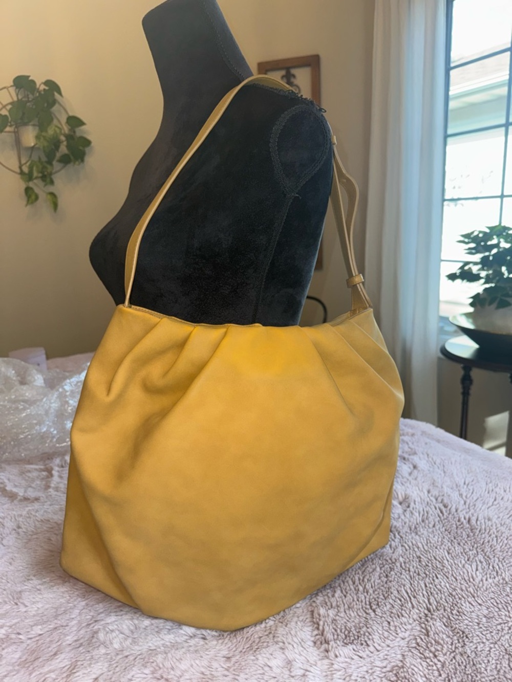 Universal Thread Soft Mustard Yellow Shoulder Tote Bag for Women